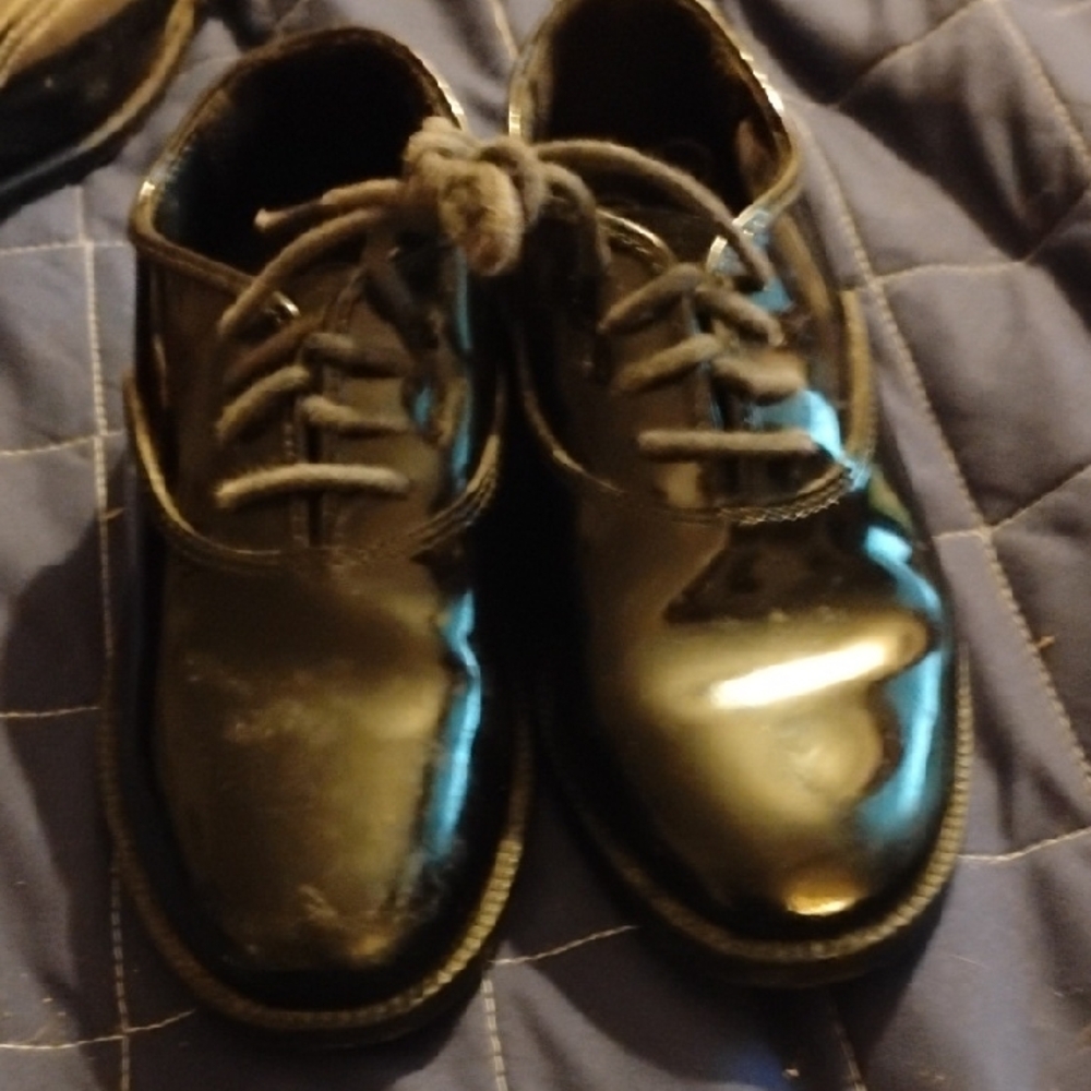 Boys 13 y Shiny Black Dress Shoes
